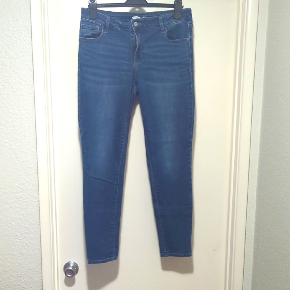 Old Navy Rockstar Super Skinny Low-rise Jeans